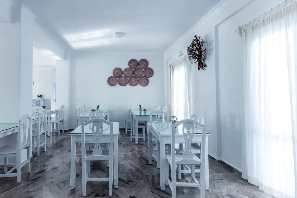 Selini Ηotel (Adults Only) Камарі Екстер'єр фото
